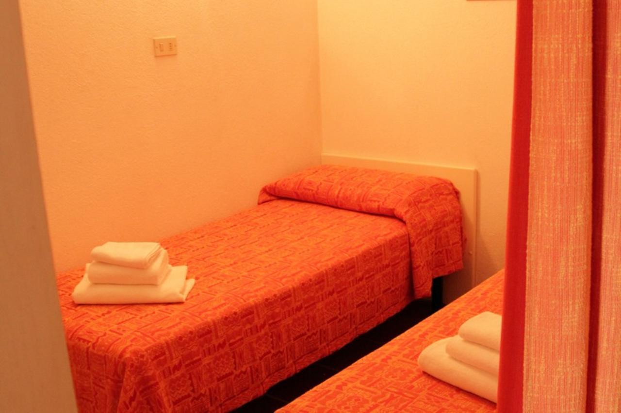 Residence Portolaconia Appartamenti Cannigione Zimmer foto